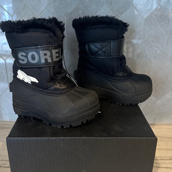 Sorel Toddler Snow Commander Black Snow Boots with Polar Bear Accent - Picture 7 of 9